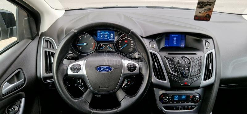 Ford Focus TITANIUM PLUS