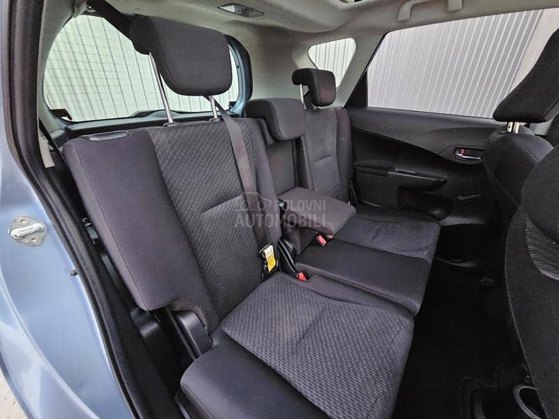 Toyota Verso-S 1.33 VVT-i PAN0RAMA Toyota Verso-S 1.33 VVT-i PAN0RAMA
