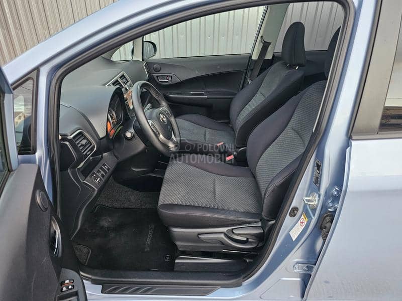 Toyota Verso-S 1.33 VVT-i PAN0RAMA Toyota Verso-S 1.33 VVT-i PAN0RAMA