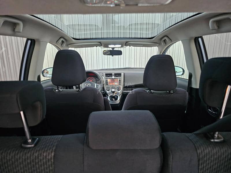 Toyota Verso-S 1.33 VVT-i PAN0RAMA Toyota Verso-S 1.33 VVT-i PAN0RAMA