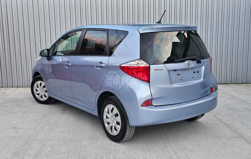 Toyota Verso-S 1.33 VVT-i PAN0RAMA Toyota Verso-S 1.33 VVT-i PAN0RAMA