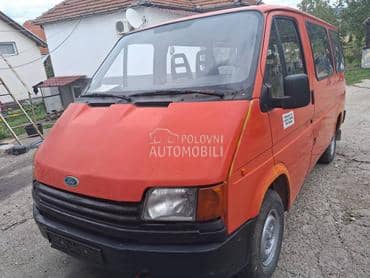 Ford Transit benzin