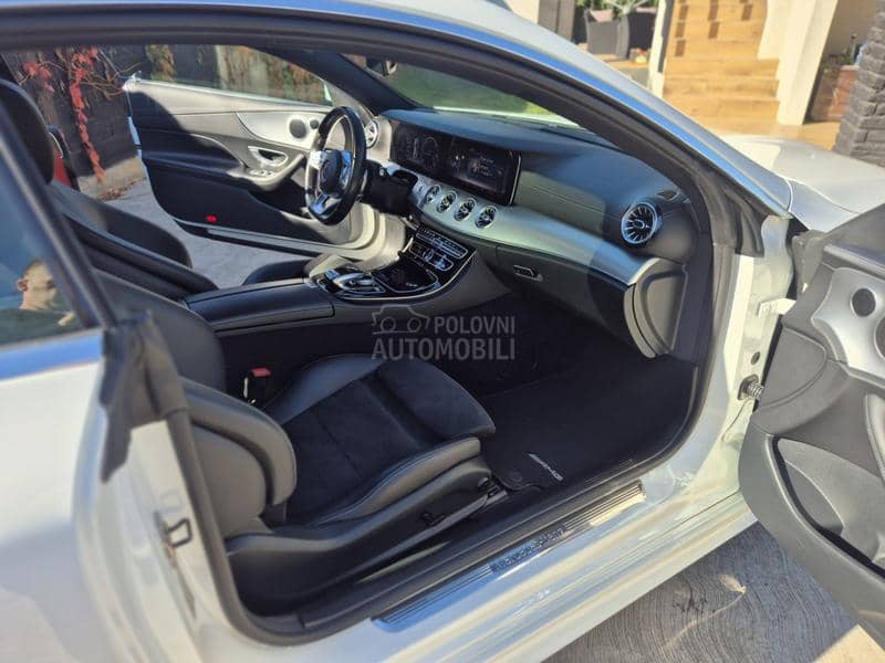 Mercedes Benz E 220 Coupe
