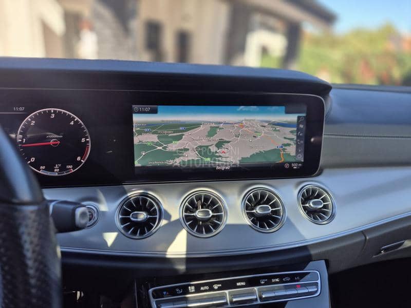 Mercedes Benz E 220 Coupe