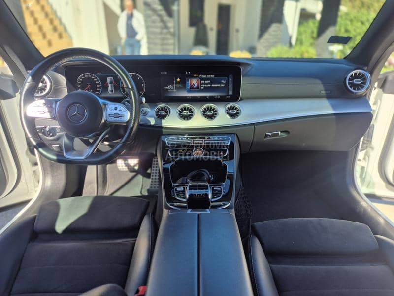 Mercedes Benz E 220 Coupe