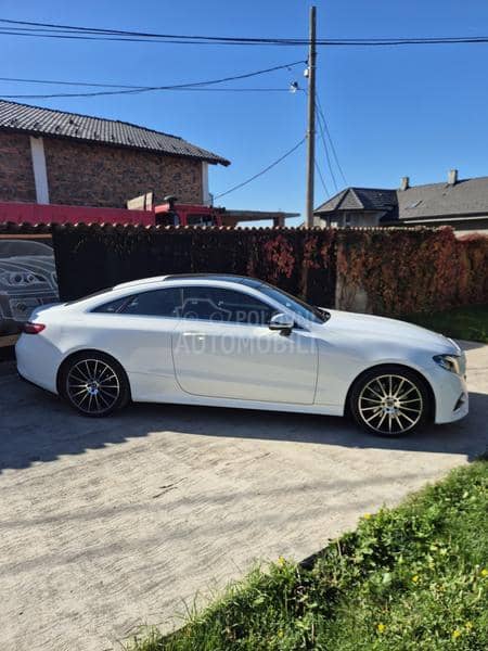 Mercedes Benz E 220 Coupe
