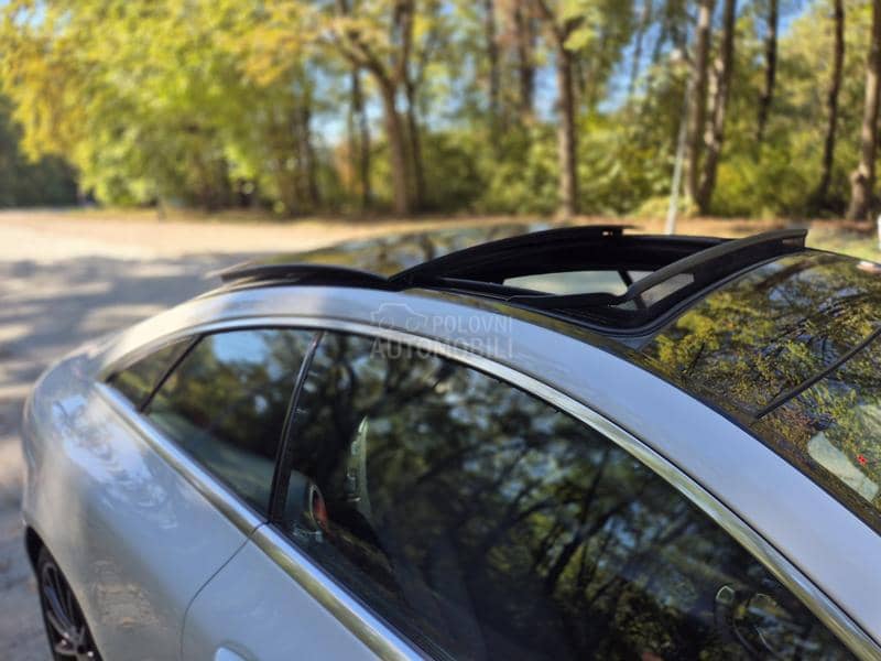 Mercedes Benz E 220 Coupe