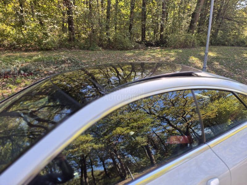 Mercedes Benz E 220 Coupe