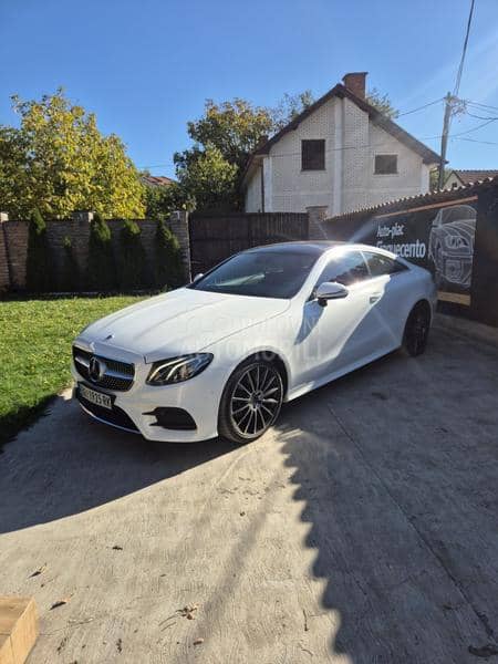 Mercedes Benz E 220 Coupe