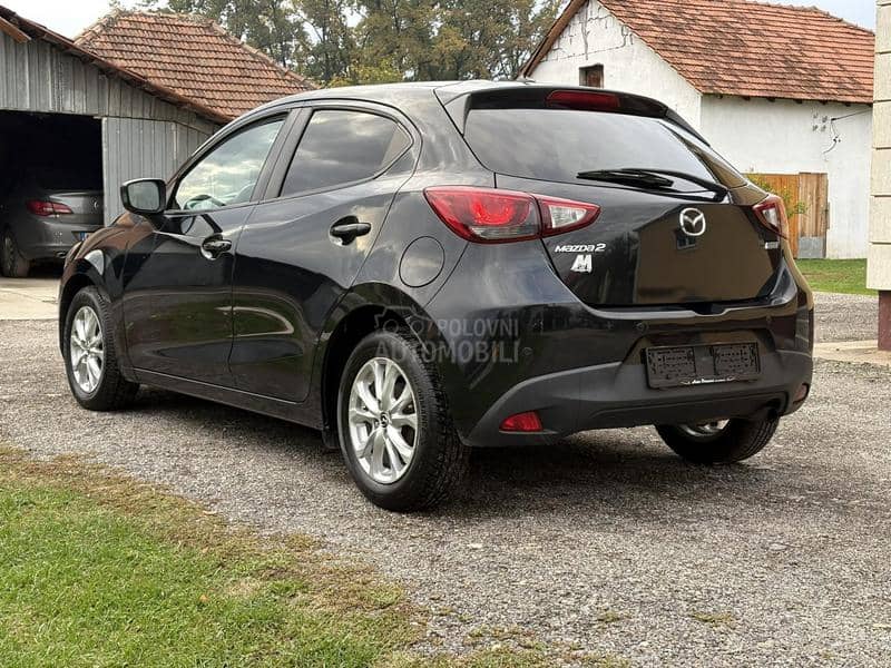 Mazda 2 105