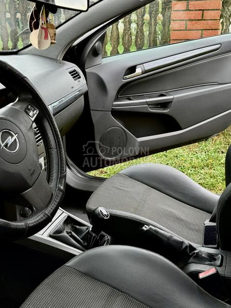 Opel Astra H 