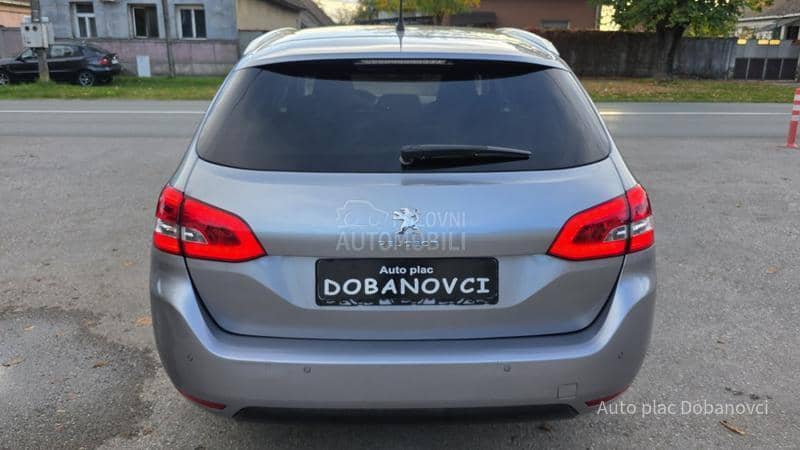 Peugeot 308 1.2  Allur/Nav/99000