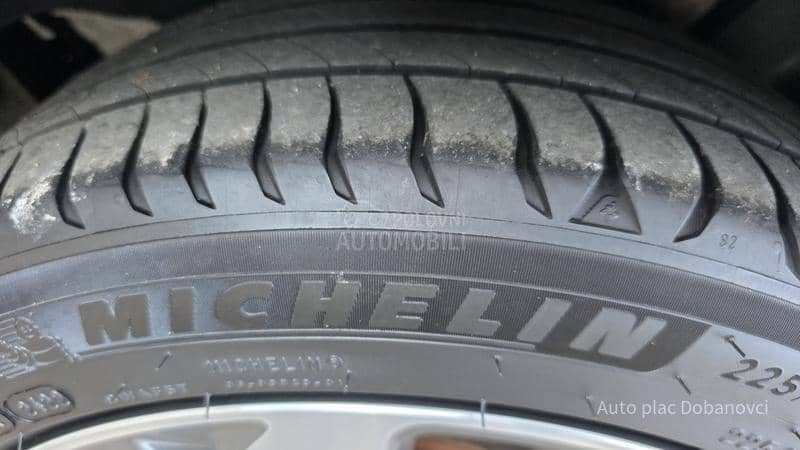 Peugeot 308 1.2  Allur/Nav/99000