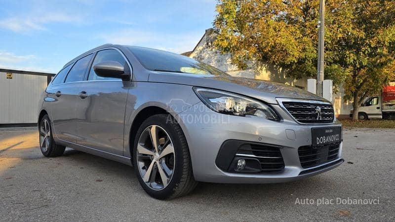 Peugeot 308 1.2  Allur/Nav/99000