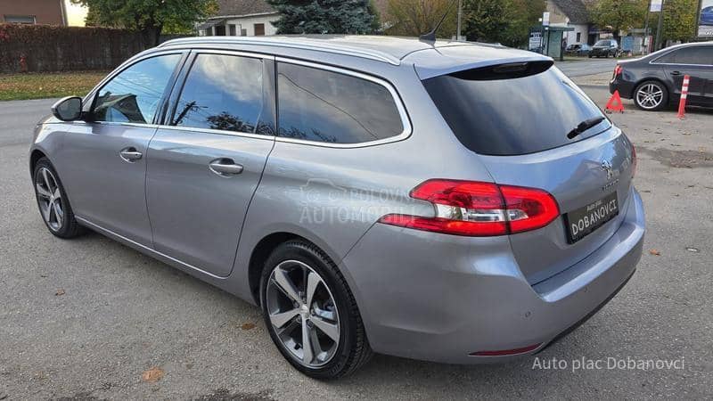 Peugeot 308 1.2  Allur/Nav/99000