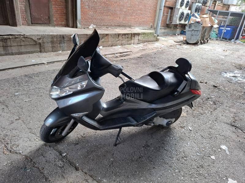 Piaggio x8