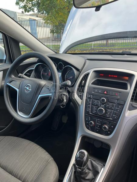 Opel Astra J 2.0 CDTI