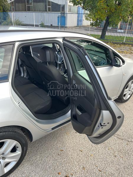 Opel Astra J 2.0 CDTI