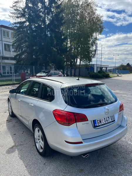 Opel Astra J 2.0 CDTI
