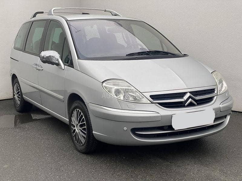 Citroen C8 -  kompletan auto u delovima