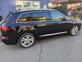 Audi Q7 S line