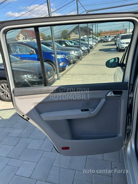 Volkswagen Touran A U T / M E T A N