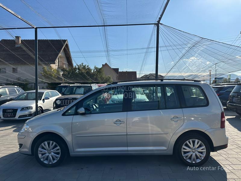 Volkswagen Touran A U T / M E T A N
