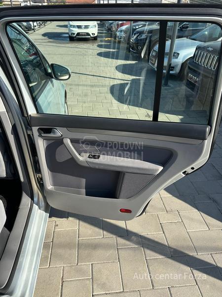Volkswagen Touran A U T / M E T A N