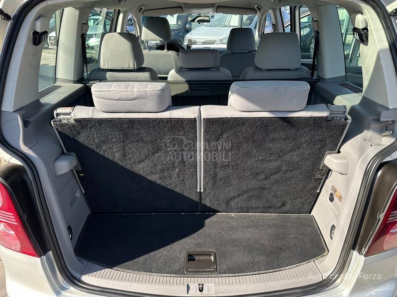 Volkswagen Touran A U T / M E T A N