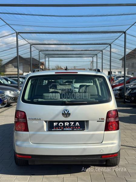 Volkswagen Touran A U T / M E T A N