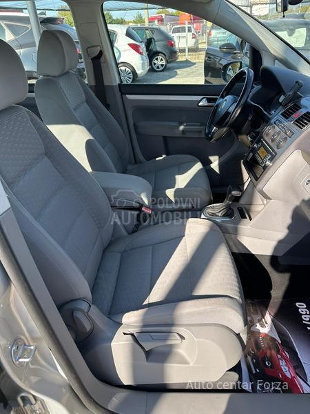 Volkswagen Touran A U T / M E T A N