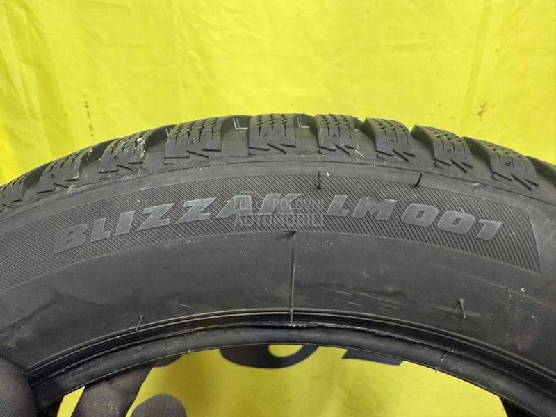 Bridgestone 215/55 R17 Zimska