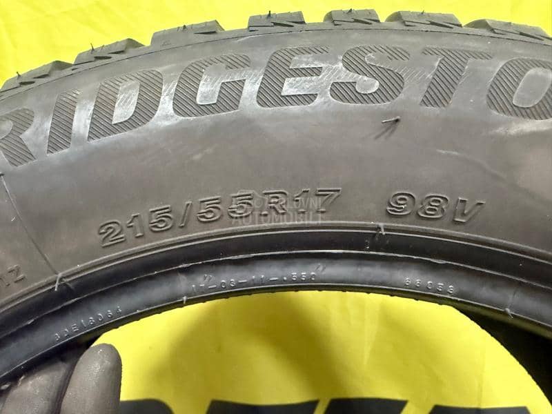 Bridgestone 215/55 R17 Zimska