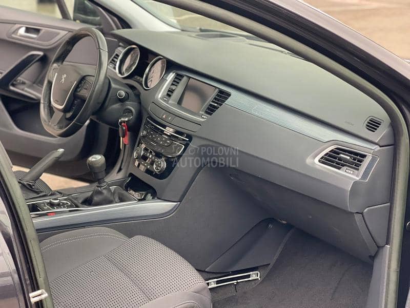 Peugeot 508 P A N O