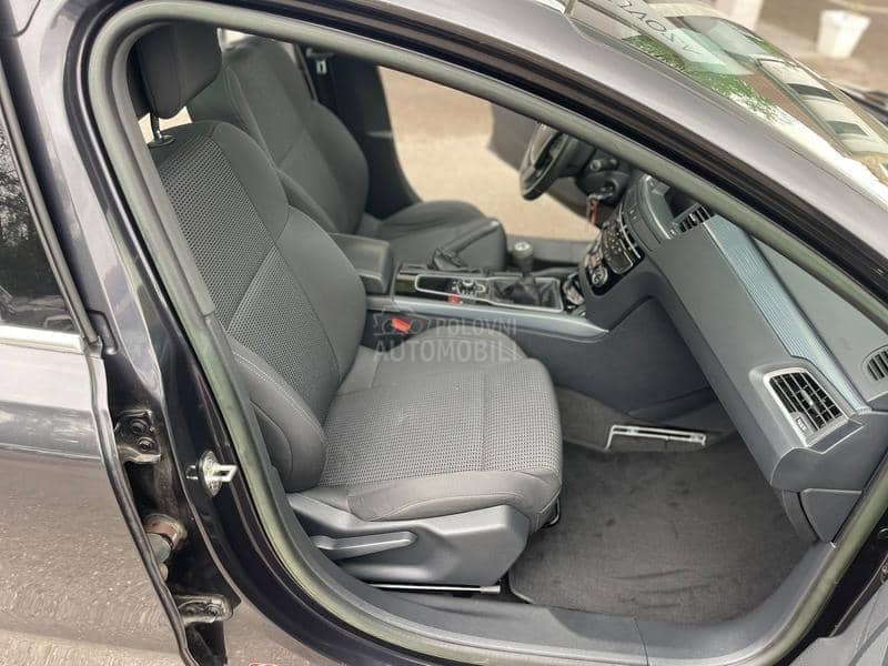 Peugeot 508 P A N O