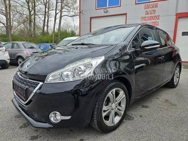 Peugeot 208 N A V I  L E D