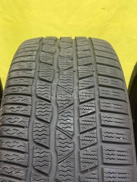 Continental 215/45 R17 Zimska