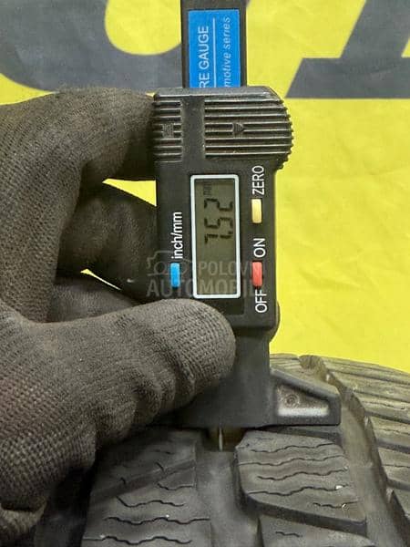 Continental 215/45 R17 Zimska