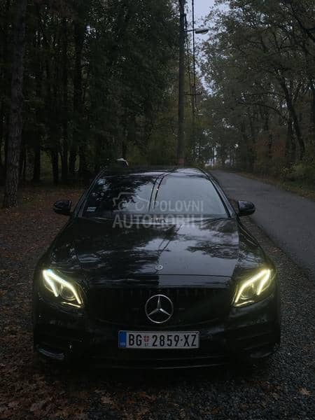 Mercedes Benz E 220 4MATIC 4x4 AMG Mercedes Benz E 220 4MATIC 4x4 AMG