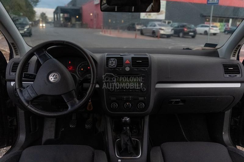 Volkswagen Golf 5 FSI