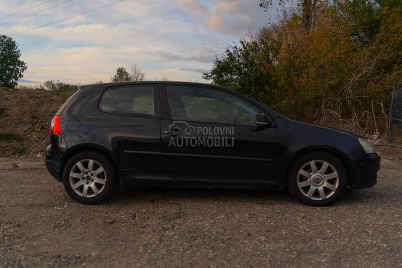 Volkswagen Golf 5 FSI