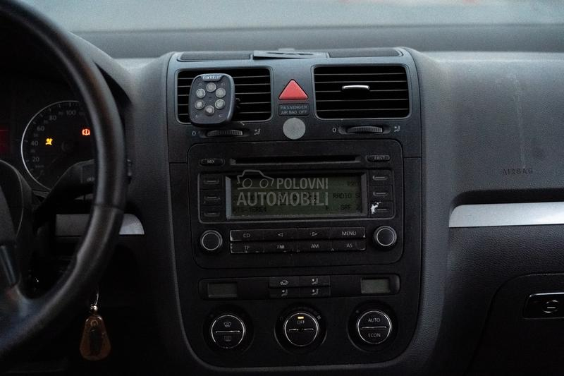 Volkswagen Golf 5 FSI