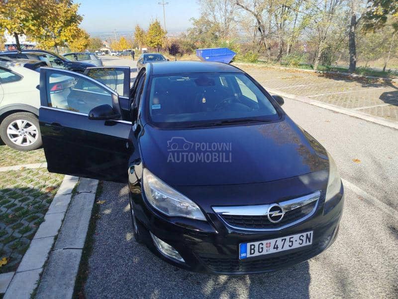 Opel Astra J 1.6