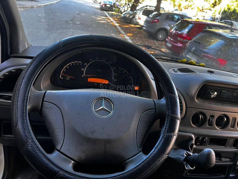 Mercedes Benz Sprinter 313