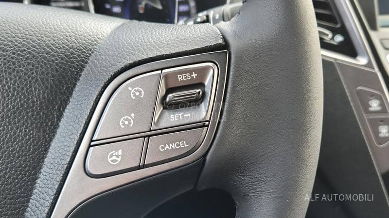 Hyundai Santa Fe d  NAV/AUT