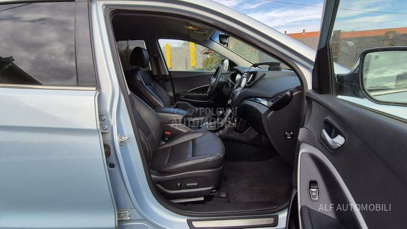 Hyundai Santa Fe d  NAV/AUT