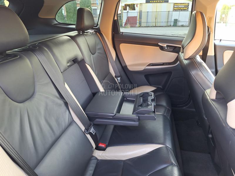 Volvo XC60 R-Design D3 AWD