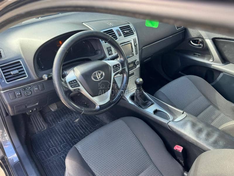 Toyota Avensis T0P ponuda