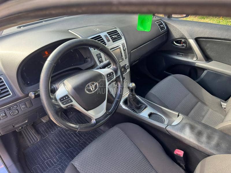 Toyota Avensis T0P ponuda