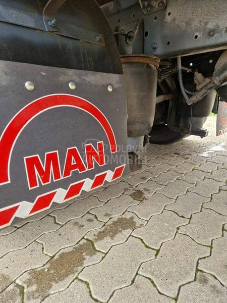 MAN le 8. 180